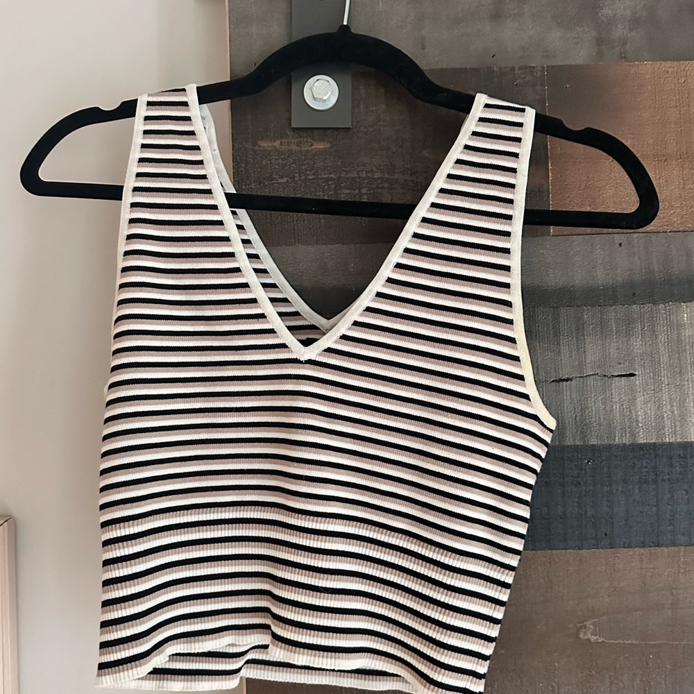 Monrow striped knit shirt in Small